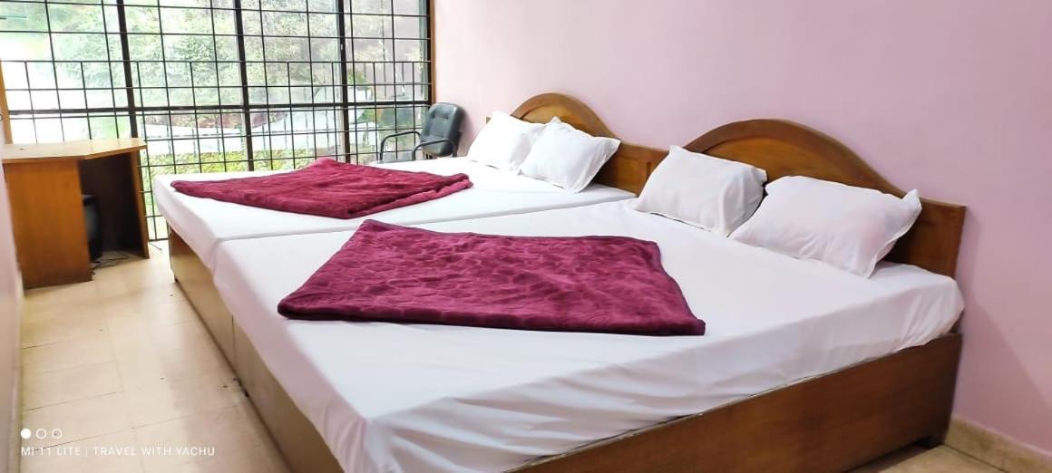 Hotel Nakshatra Ooty Exteriör bild