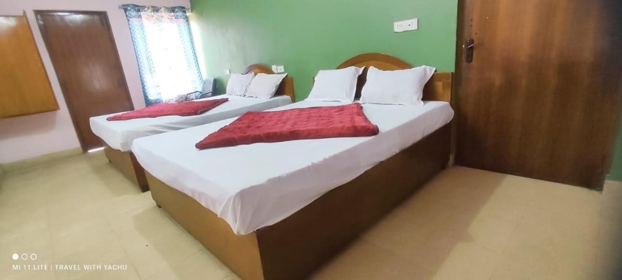 Hotel Nakshatra Ooty Exteriör bild
