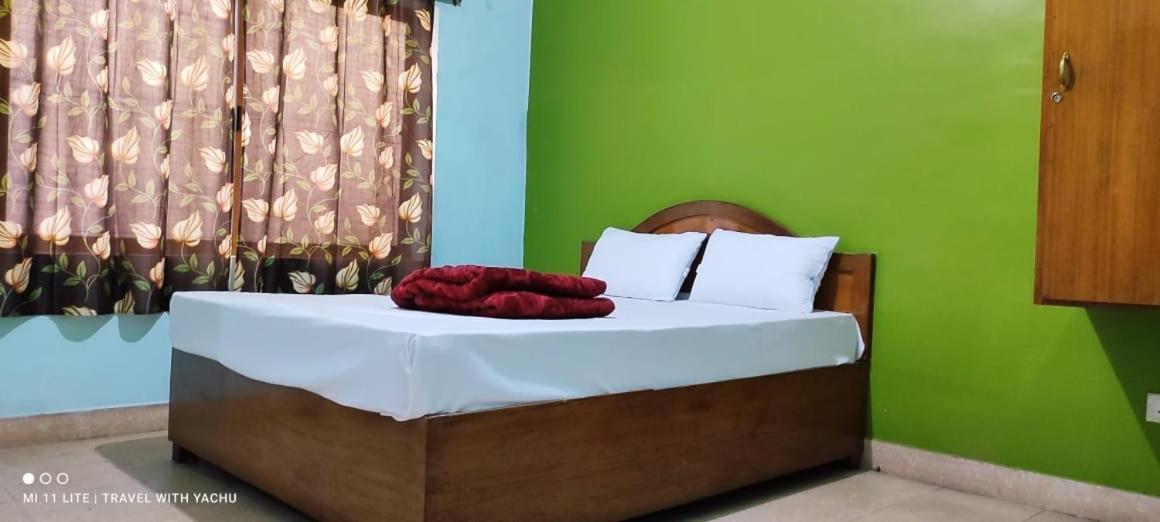 Hotel Nakshatra Ooty Exteriör bild