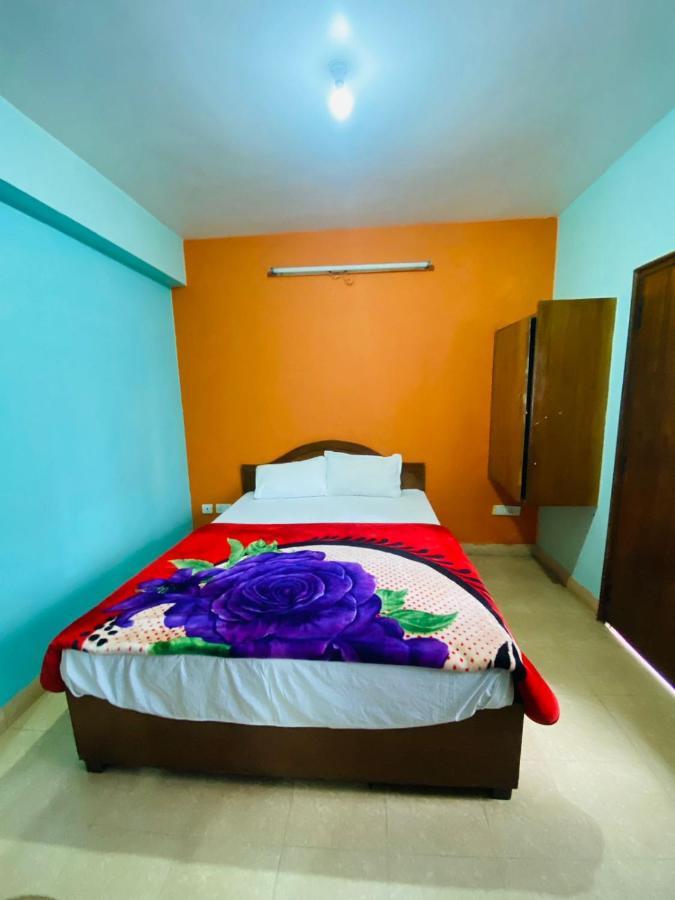 Hotel Nakshatra Ooty Exteriör bild