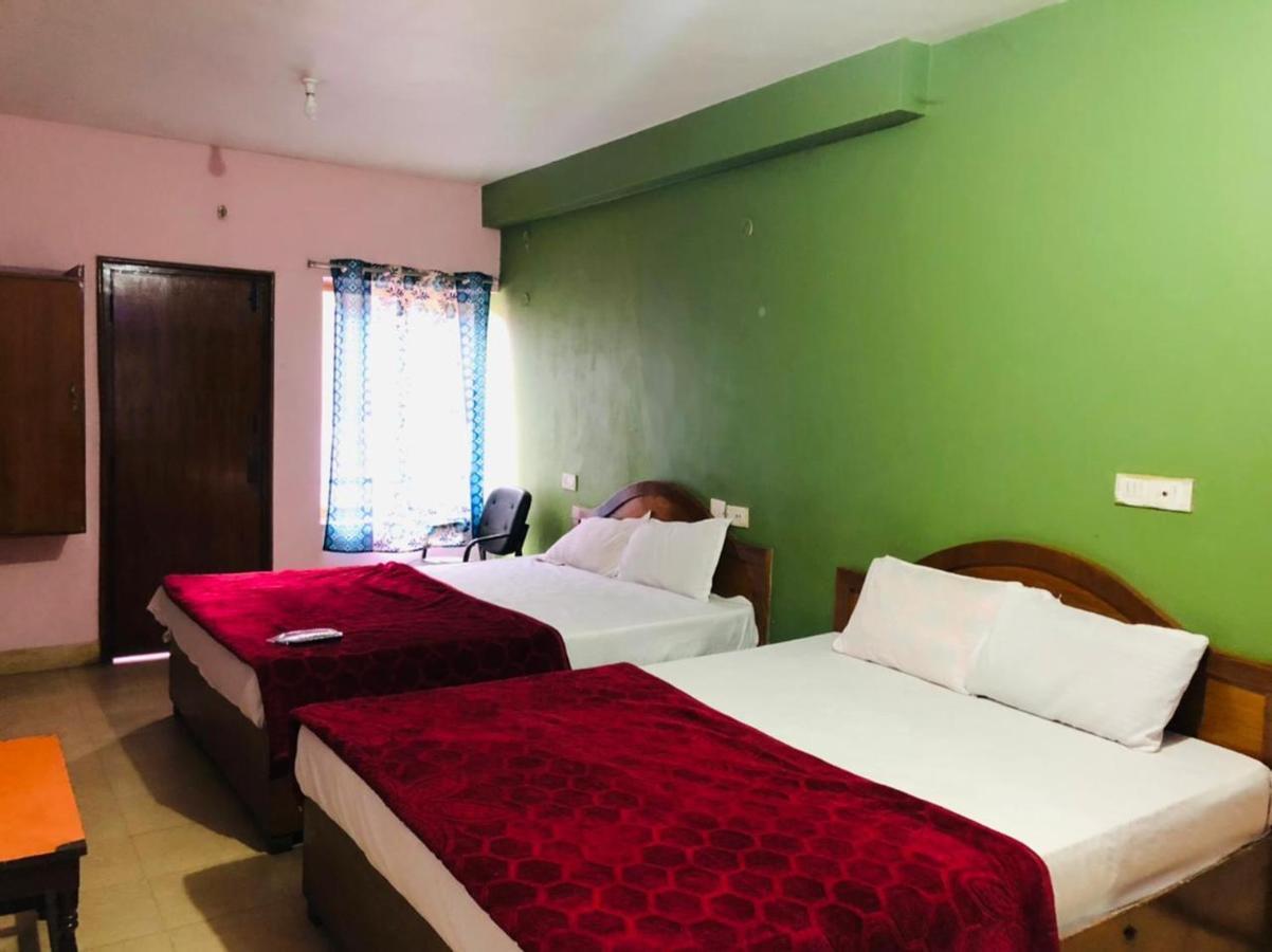 Hotel Nakshatra Ooty Exteriör bild