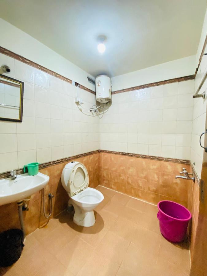 Hotel Nakshatra Ooty Exteriör bild