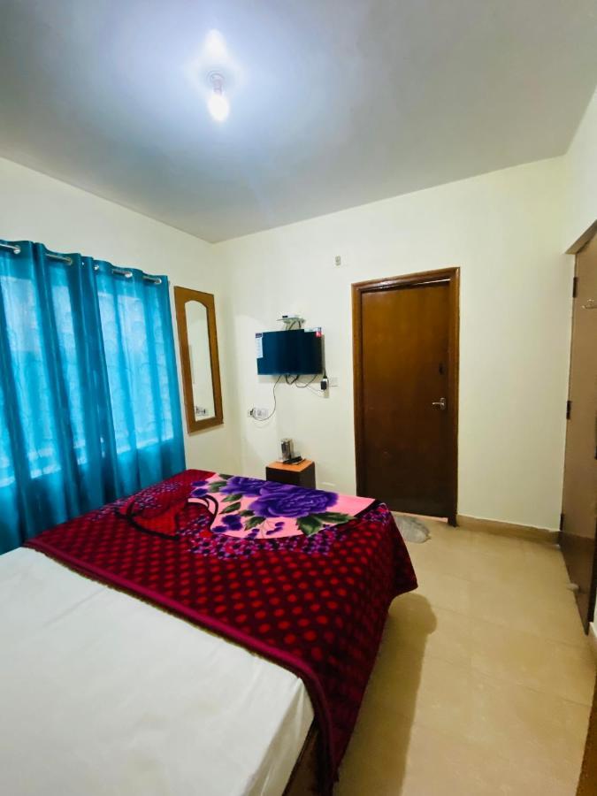 Hotel Nakshatra Ooty Exteriör bild