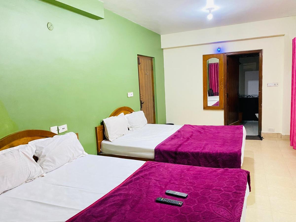 Hotel Nakshatra Ooty Exteriör bild